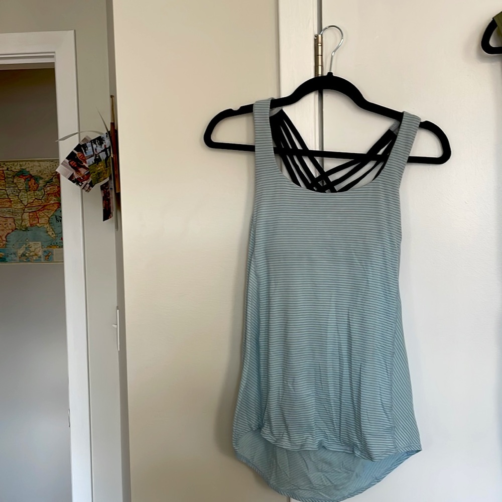 Lululemon workout tank with built in bra